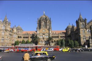 tourist places near mumbai within 200 km