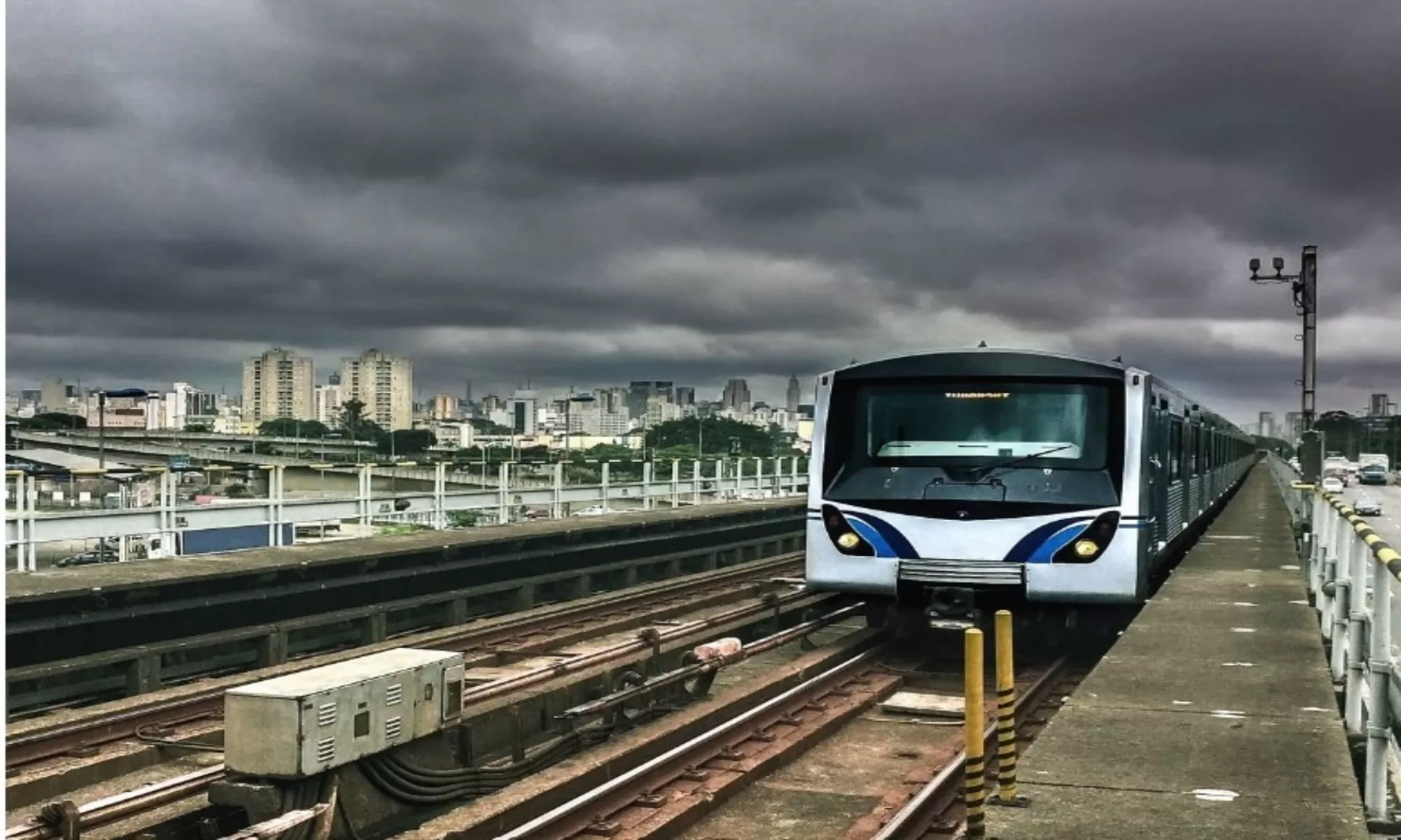 How To Reach Kolkata Feature Image